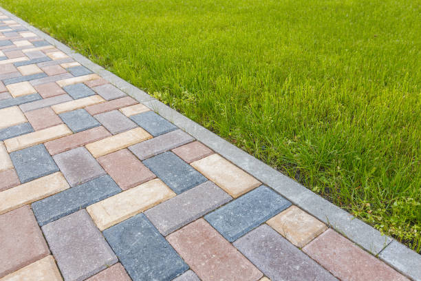 Best Driveway Pavers Contractor  in Menomonee Falls, WI